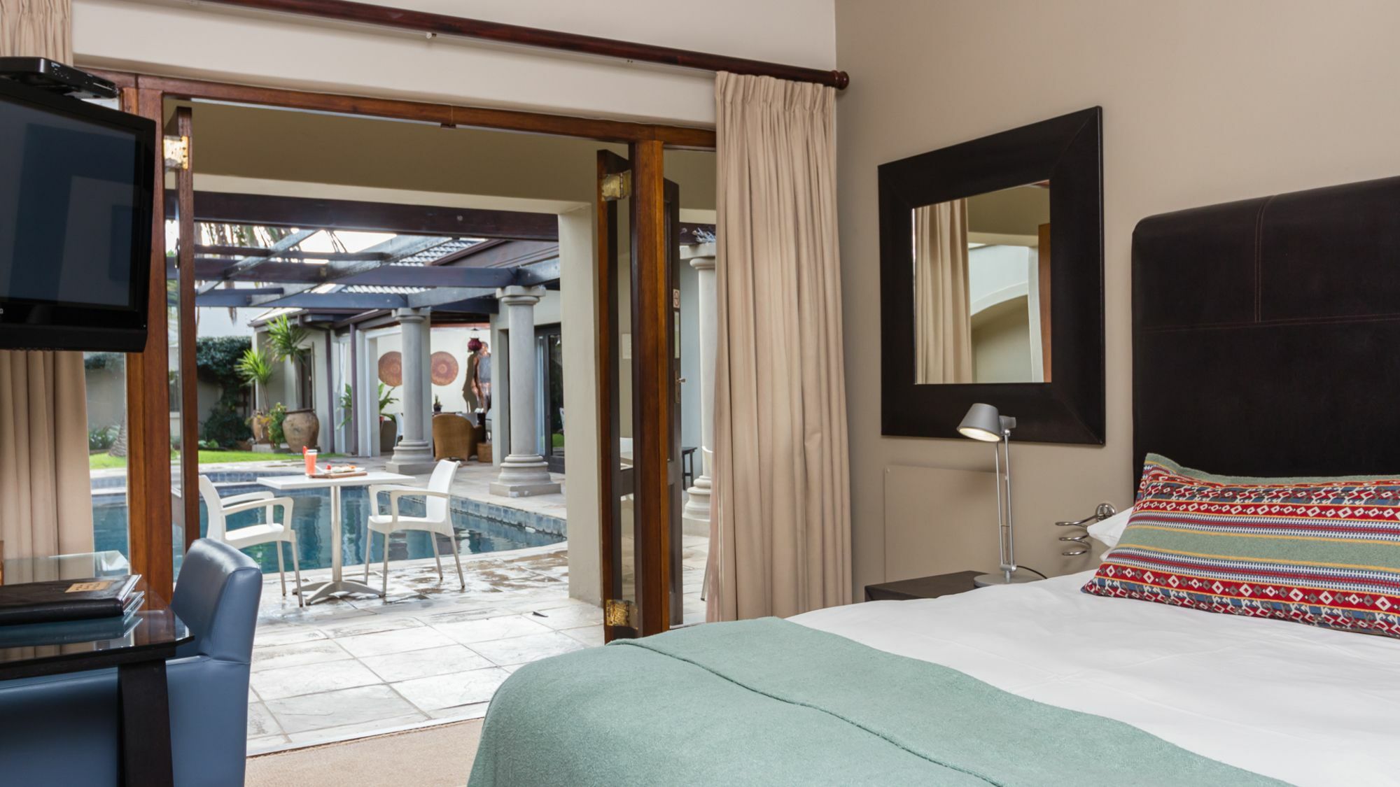 Manor 38 Hotel Порт Елизабет Екстериор снимка